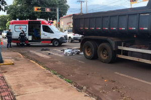 Ciclista morre após ser atropelado por caminhão em cruzamento de Dourados