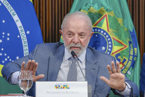 Governo Lula é desaprovado por 54% dos brasileiros, aponta pesquisa
