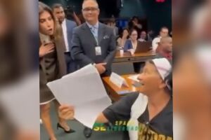 Camila esbravejou contra aposentada do INSS