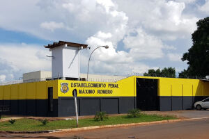 Detento é esfaqueado durante banho de sol em presídio de Campo Grande