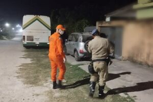 Bombeiro age rápido e salva bebê engasgado com bala em Ladário