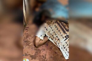 Homem é encontrado morto com foice cravada na cabeça no Indubrasil (vídeo)