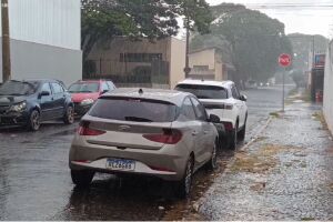 Trovão e ventania antecipam chuva prometida para Campo Grande (vídeo)