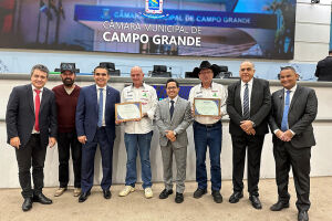 Fórmula Truck invade Campo Grande e dirigentes são homenageados na Câmara Municipal