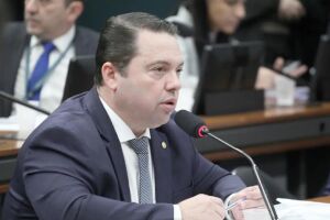 Deputado votou para manter veto de Lula 