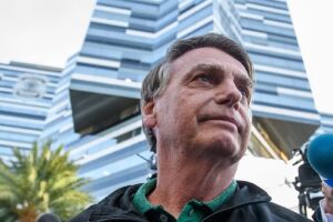 Bolsonaro diz à PF que enviou R$ 2 milhões a Eduardo nos EUA