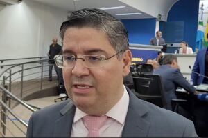 Vereador defende apuração da Sesau 