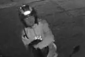 Trabalhador faz apelo após ter moto roubada no Jardim Leblon (vídeo)