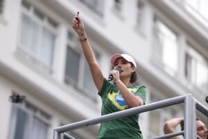 "Ex-garota de programa": posts de petista contra Michelle são apagados
