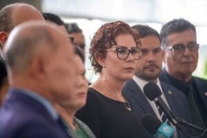 PL aciona Itália e pede asilo político para Carla Zambelli