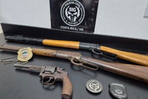 Polícia apreende armas após denúncia ligada a acidente de trânsito em Costa Rica