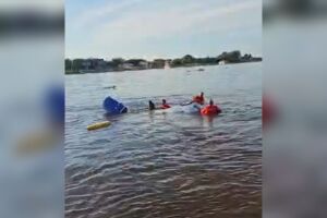 Mergulhadores resgatam carro com motorista afogado no Rio Paraguai (vídeo)
