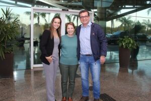 Senadora Tereza, assessora esposa e prefeito