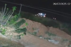 Jovem morre em acidente entre moto e ambulância em Campo Grande