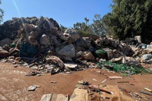Polícia fecha reciclagem e gerente é preso por descarte irregular de agrotóxicos no Indubrasil