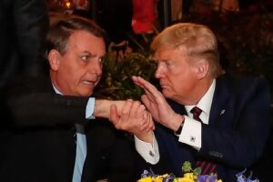 Trump manda recado ao STF após prisão de Bolsonaro