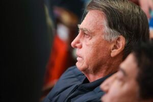 Bolsonaro alega falta de provas e pede absolvição ao STF