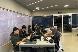 Jogo de realidade virtual criado por alunos de MS ensina prevenção à dengue