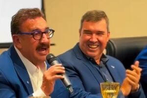 Ratinho elogiou gestão Riedel em evento 
