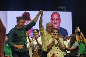 Reinaldo Azambuja leva 19 prefeitos para o PL e fortalece partido em MS (vídeo)