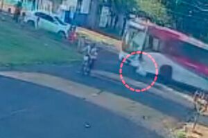 Ônibus esmaga braço de morador de rua e deixa testemunhas em choque no Nhanhá (vídeo)