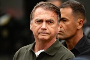 Bolsonaro entra com recurso no STF e fala em "equívocos" na condenação