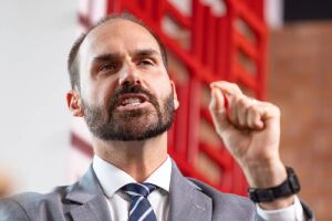 "Sem anistia, não haverá eleição em 2026", diz Eduardo Bolsonaro
