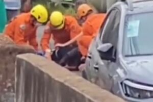 Colisão entre carro e moto deixa motociclista caída na via em Ponta Porã (vídeos)