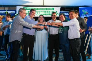 Nelsinho anuncia audiência pública para enfrentar bebidas adulteradas durante agenda em Bonito