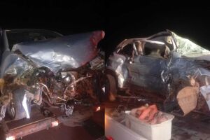 Carros sairam com perda total mas motoristas não tiveram machucados fatais