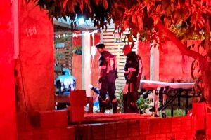 O autor fugiu a pé logo após o ataque, mas foi localizado minutos depois por equipes da Polícia Militar