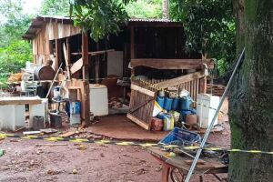 Homem é encontrado morto com sinais de violência dentro de barraco em Dourados