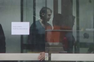 Moraes determina início do cumprimento da pena de Bolsonaro na PF