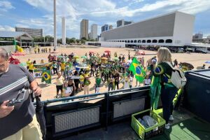 A manifestação aconteceu neste domingo
