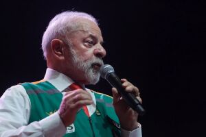 Lula diz não ter pressa para avaliar veto 