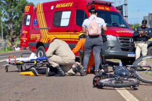 Ciclista &eacute; atropelada por motocicleta na Av.Ministro Jo&atilde;o Arinos (v&iacute;deo)