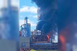 Inc&ecirc;ndio de grandes propor&ccedil;&otilde;es em usina de etanol em Caraap&oacute; (v&iacute;deo)