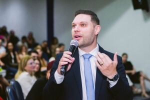 Secret&aacute;rio desconversa sobre poss&iacute;vel greve de assistentes de educa&ccedil;&atilde;o infantil em Campo Grande