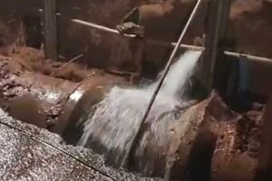 'Quem vai pagar por isso?', questiona morador sobre vazamento em obra no Jardim das Macaubas (v&iacute;deo)