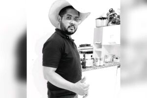 M&atilde;e cobra justi&ccedil;a pelo assassinato do filho h&aacute; mais de tr&ecirc;s meses 