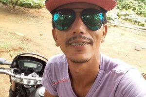 Jovem foi executado dentro da casa de um amigo 