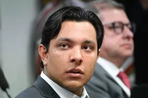 INSS: suspeito de fraudar biometria de aposentados dribla investiga&ccedil;&atilde;o usando iPhone