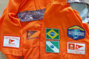 Uniforme do grupo Legend&aacute;rios