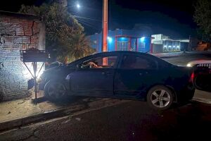 Motorista bate carro durante persegui&ccedil;&atilde;o, &eacute; atingido por pe&ccedil;a de airbag e morre em Maracaju