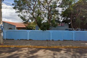 Estudantes ficam no calor&atilde;o ap&oacute;s furto de fia&ccedil;&atilde;o em escola no Jardim Canguru