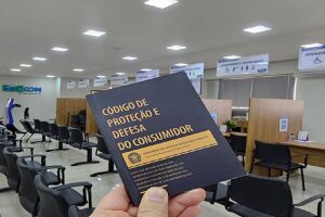 Mais reclamados s&atilde;o bancos e telef&ocirc;nicas