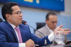 Papy diz conhecer locais que precisam de obras