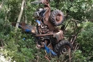 Trator despenca de ribanceira e trabalhador morre em Parana&iacute;ba