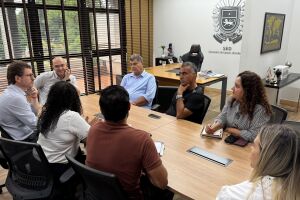 Encontro aconteceu nesta segunda-feira