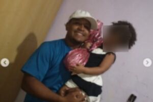 Jovem de 28 anos morre ap&oacute;s ataque a tiros em conveni&ecirc;ncia no Vida Nova; suspeitos s&atilde;o presos